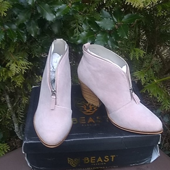 Zipper Ankle Booties - LIKE NEW - Picture 3 of 7